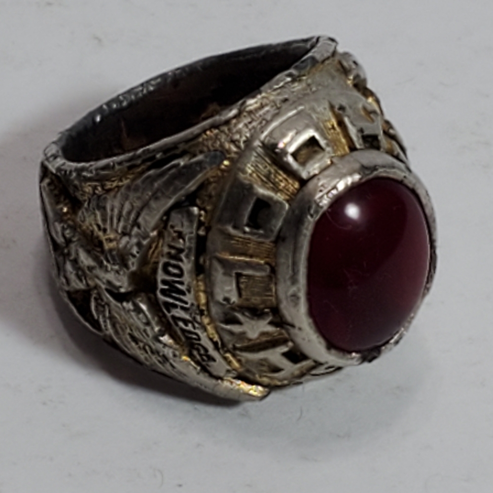Men's Class Ring "High School" Red Stone "Knowledge Truth Honor" Size 6-1/2